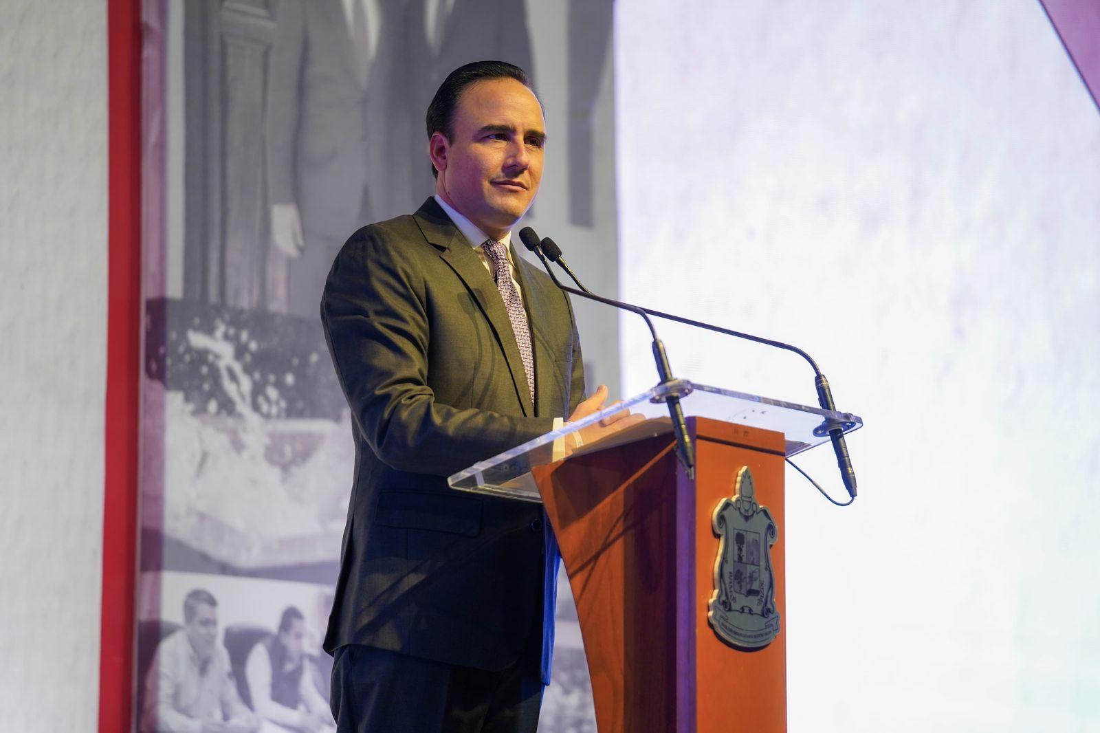 Presenta Chema Morales Tercer Informe de Resultados