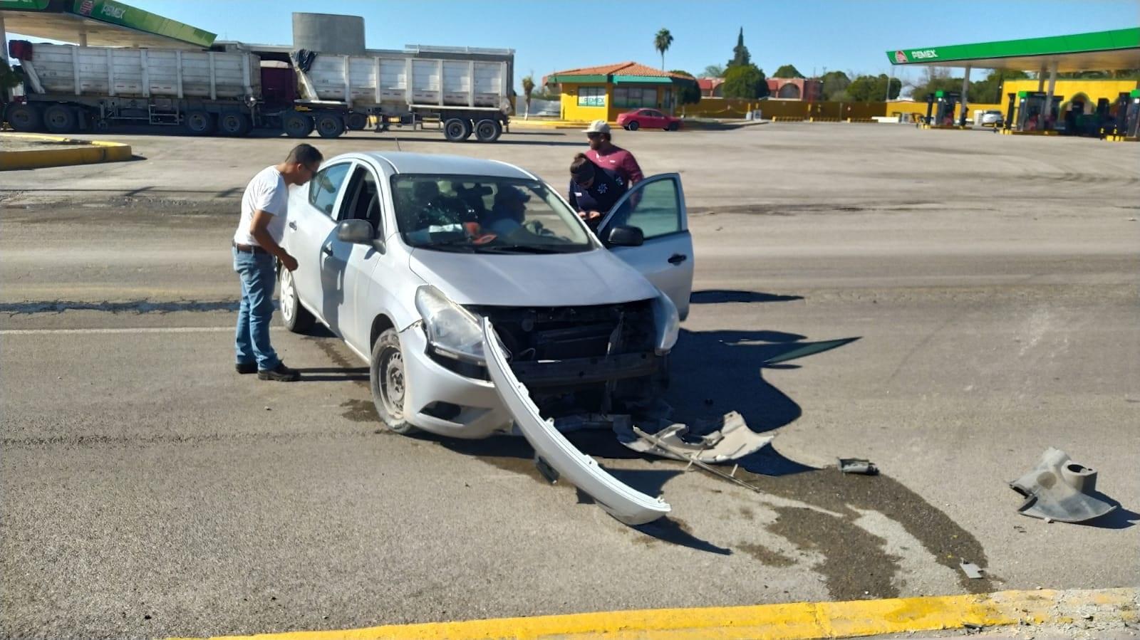 Cebada en asfalto provoca accidente