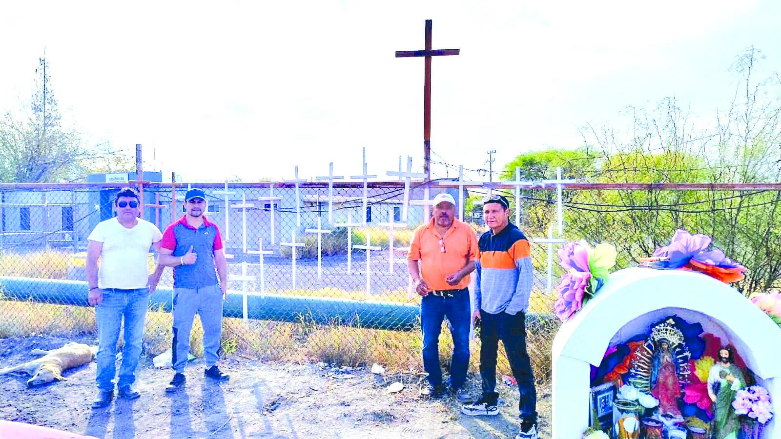 Montan obreros memorial por 33 compañeros caídos
