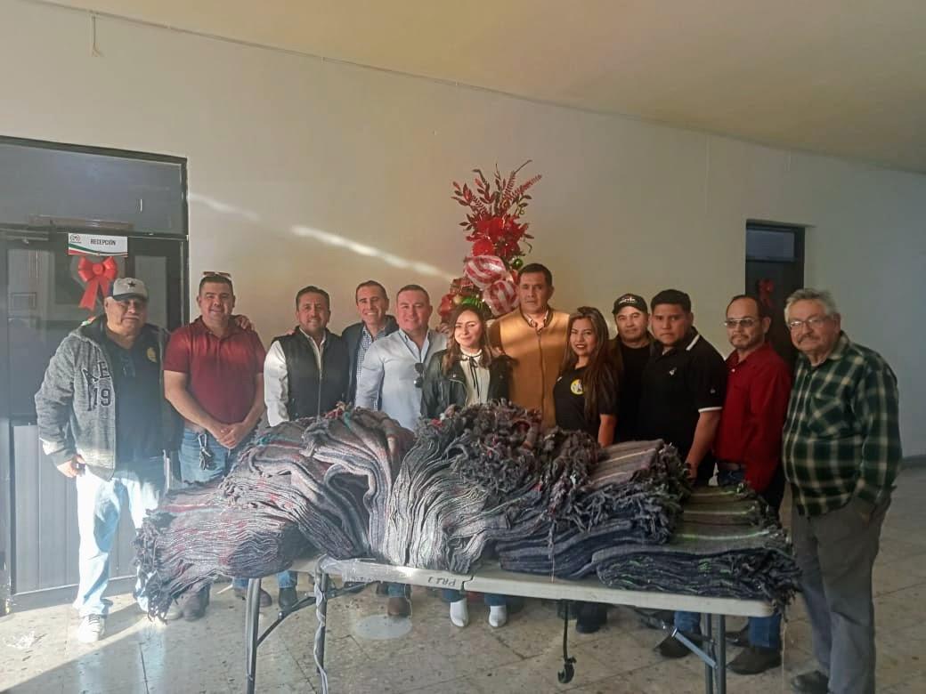 “Sirven” cantineros decenas de cobijas
