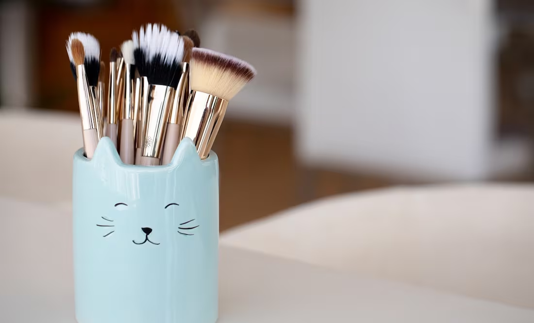 Cada cuánto debes lavar tus brochas de maquillaje