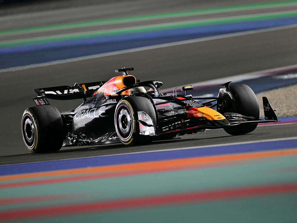 Max Verstappen triunfa en Qatar y ‘Checo’ abandona