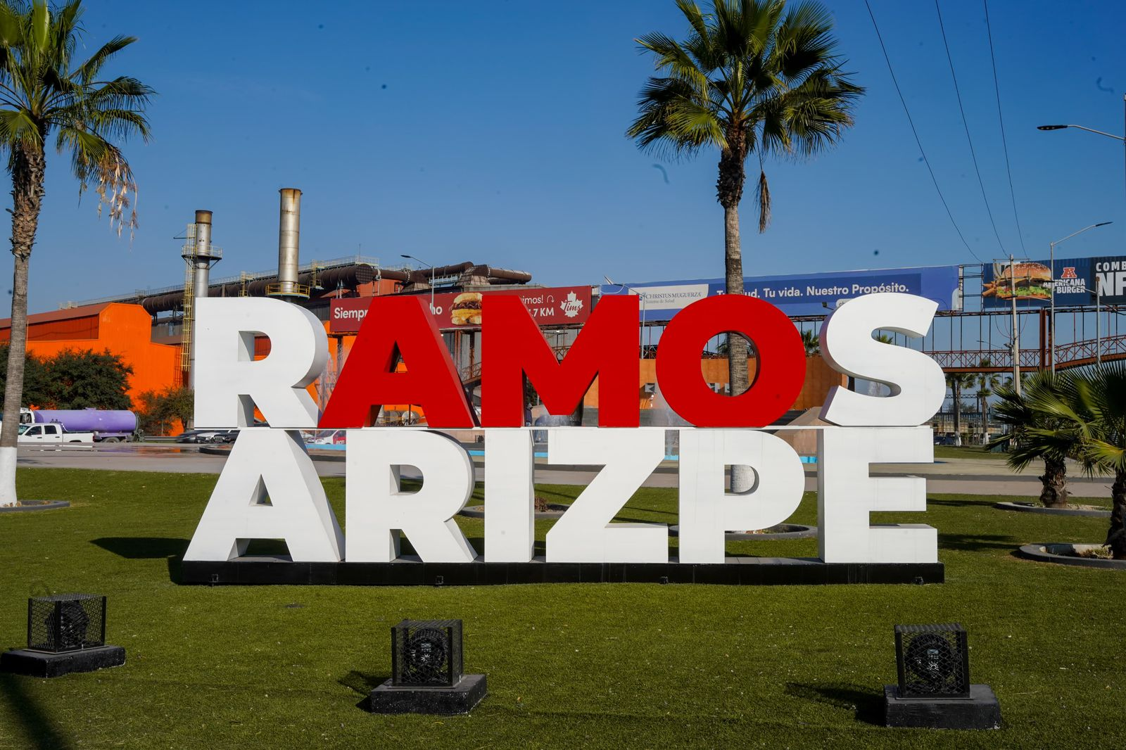 CHEMA MORALES ENTREGA REMODELACIÓN DE LA ENTRADA SUR A RAMOS ARIZPE