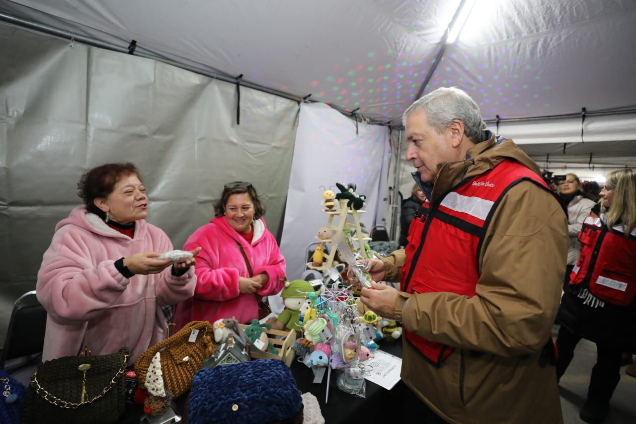 Inaugura Chema Fraustro Bazar Navidalia 2024