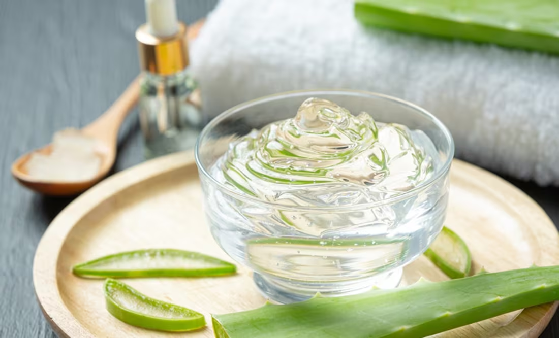 Esto pasa si aplicas aloe vera en tu cara todos los días