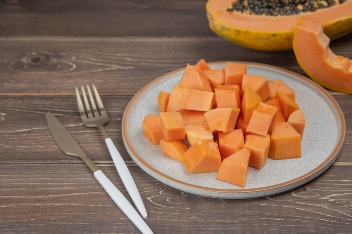 ¿Cuál es el efecto de comer papaya en la noche?