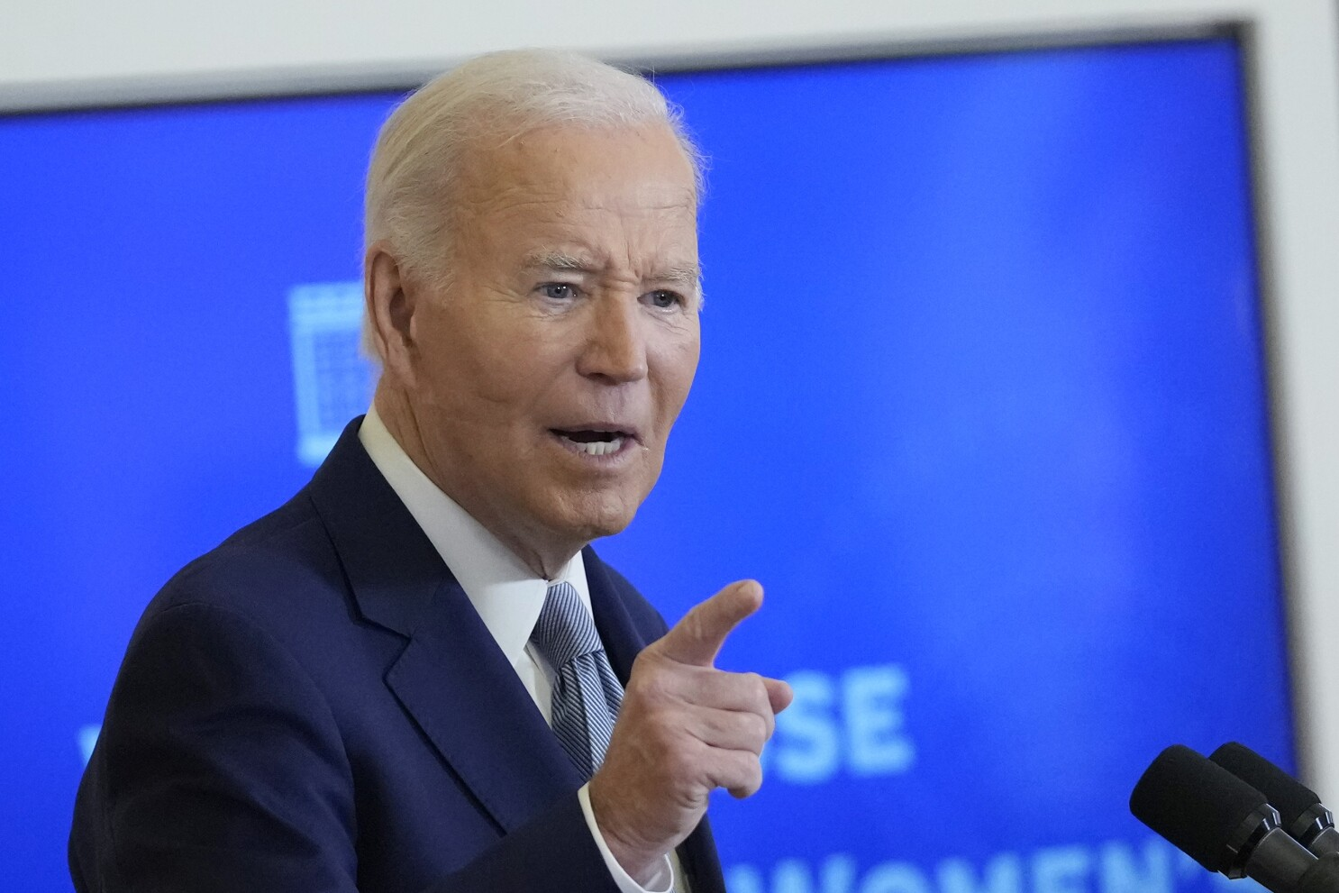 Biden absuelve las penas de cerca de 1,500 convictos e indulta a otros 39