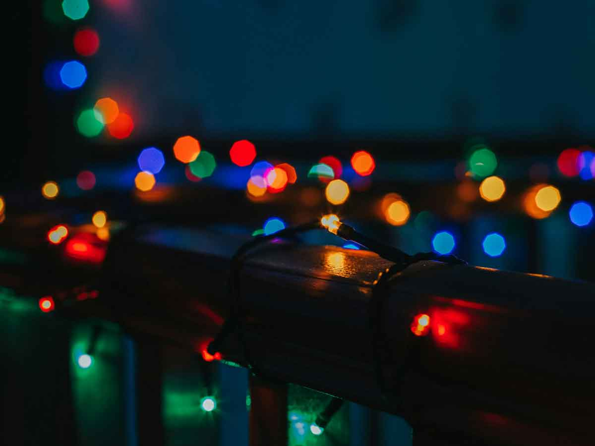 Luces navideñas afectan el sueño y el descanso de las personas por esta razón