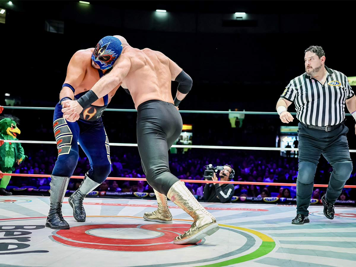 Claudio Castagnoli vence a Hechicero