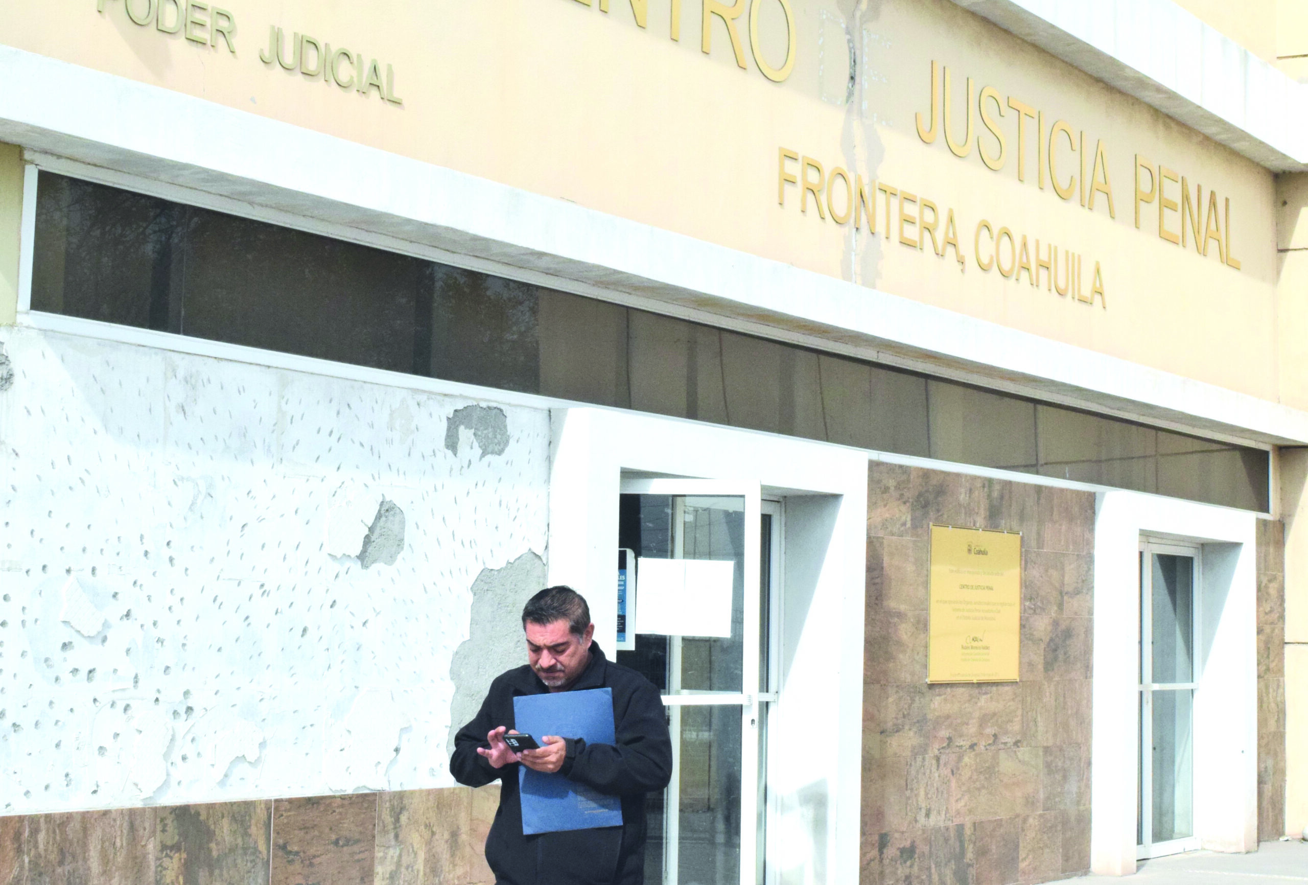 Vinculan a proceso a odontólogo por robo