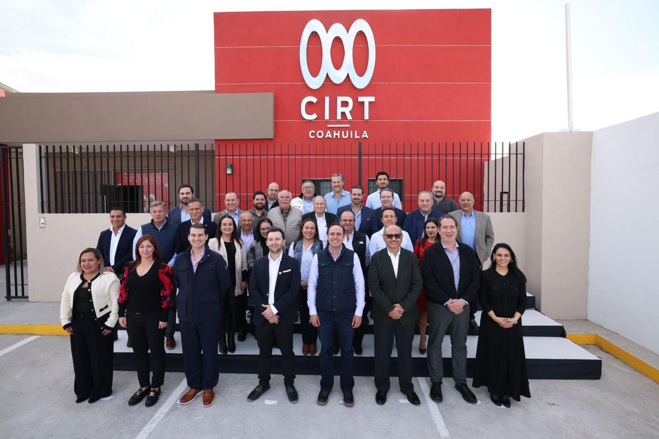 Se reúnen Gobernador e integrantes de la CIRT