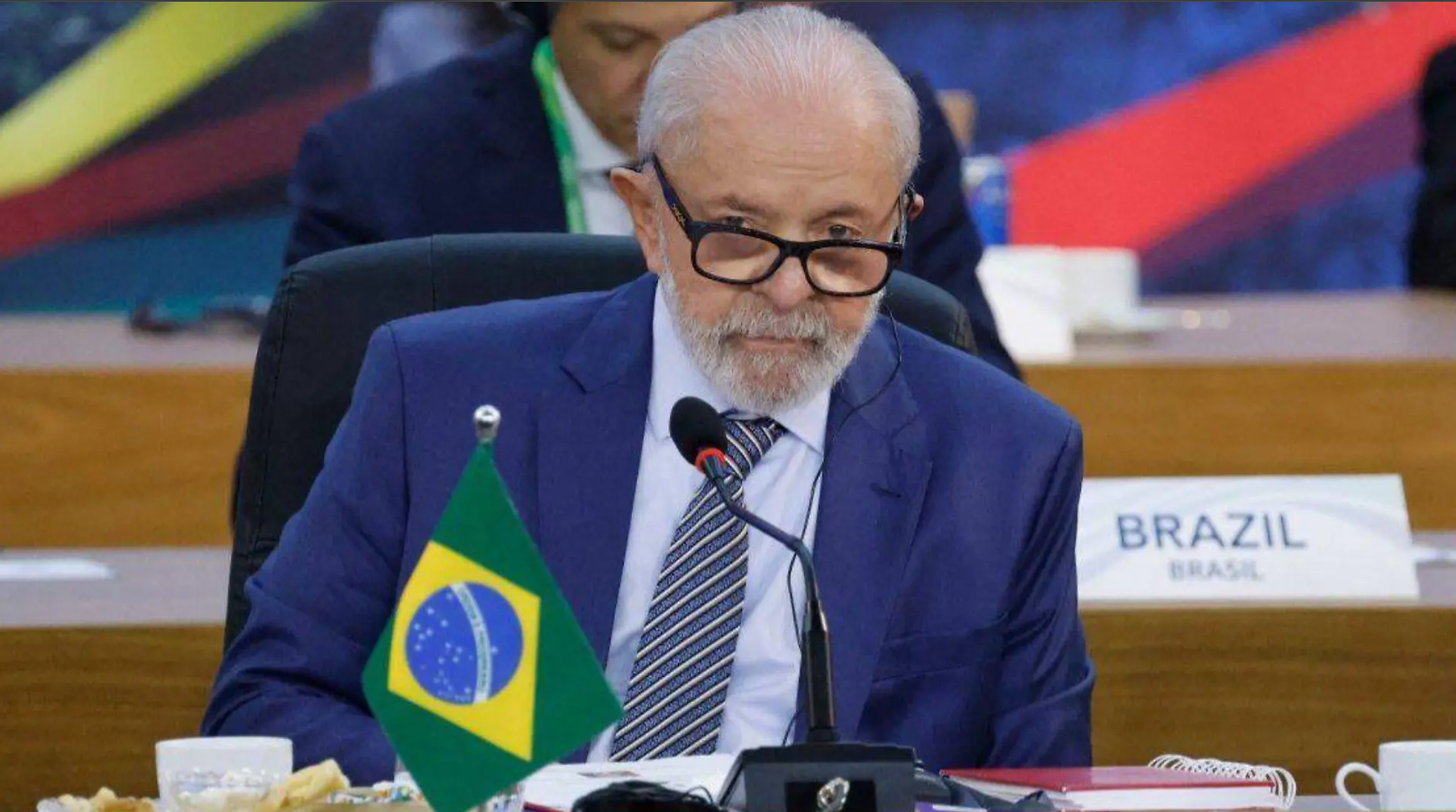Claudia Sheinbaum y Lula da Silva sostiene llamada telefónica