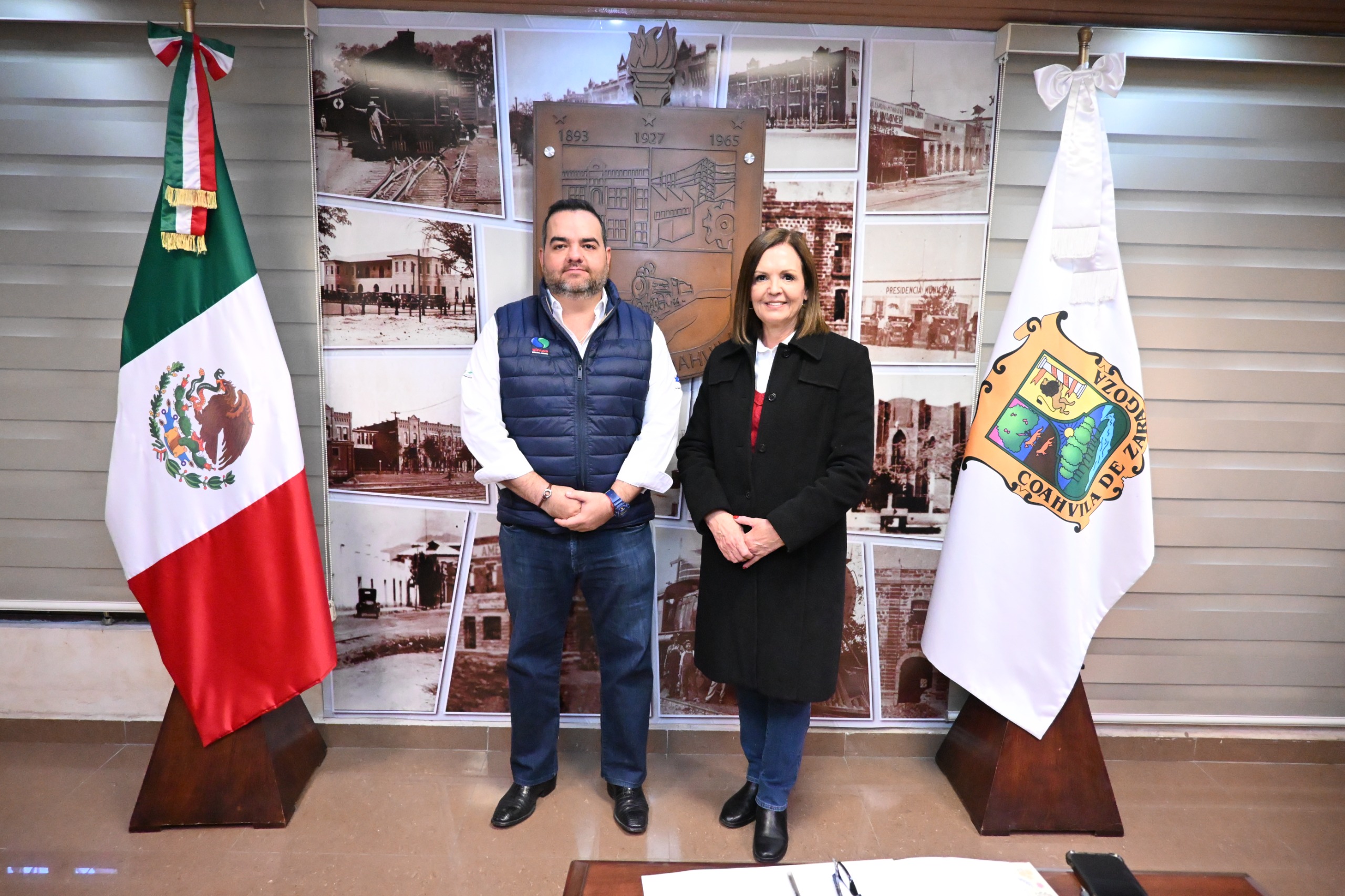 Se reúne Sari Pérez con equipo de SIMAS