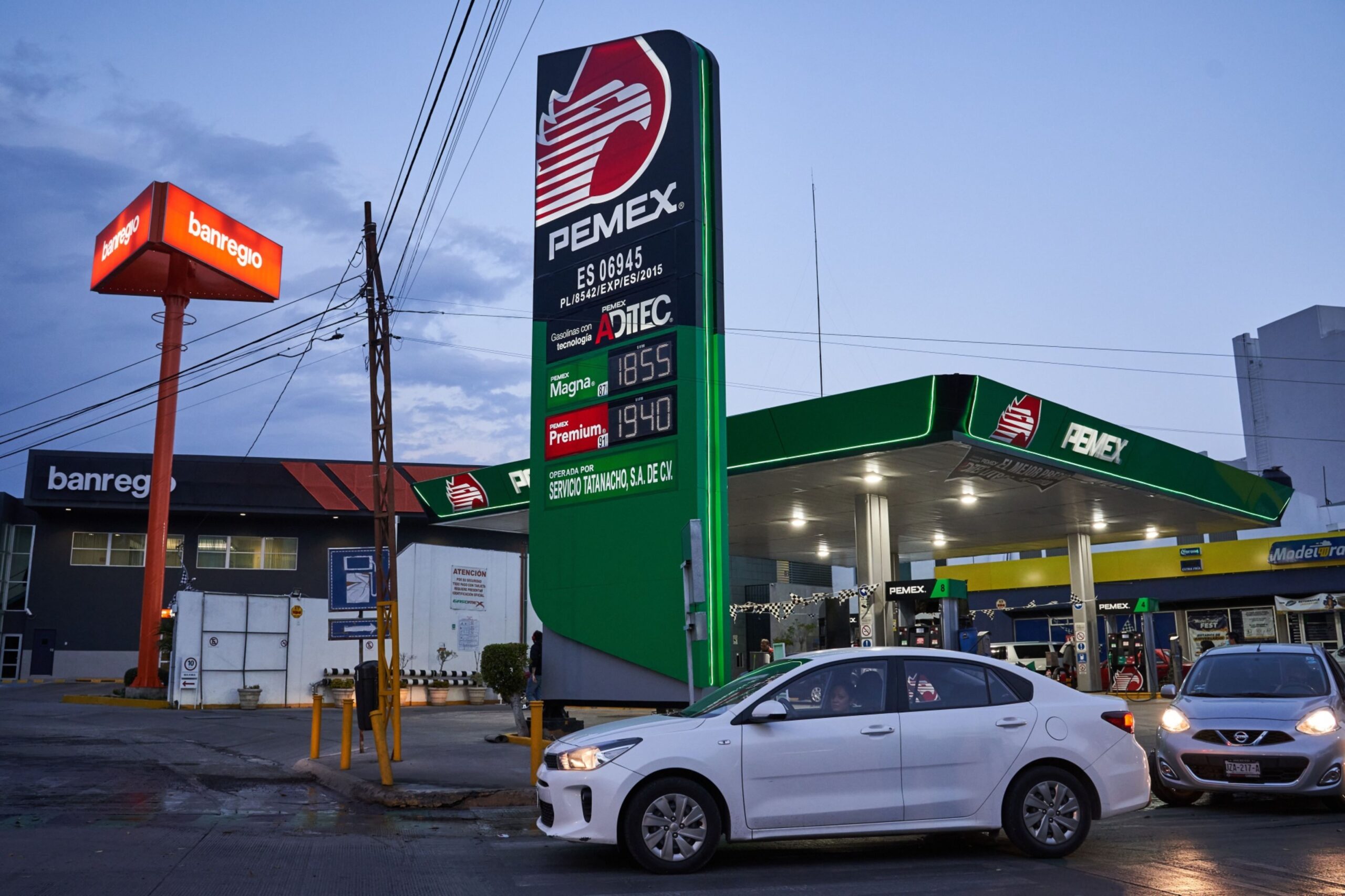 Gasolina a 20 pesos por litro en 2025 es irracional e inviable: Morena en San Lázaro