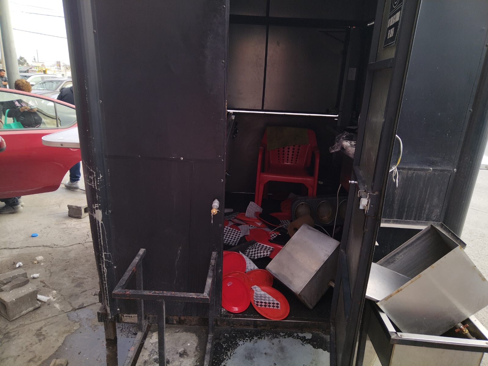 Fuerte accidente vial arroja fuertes daños
