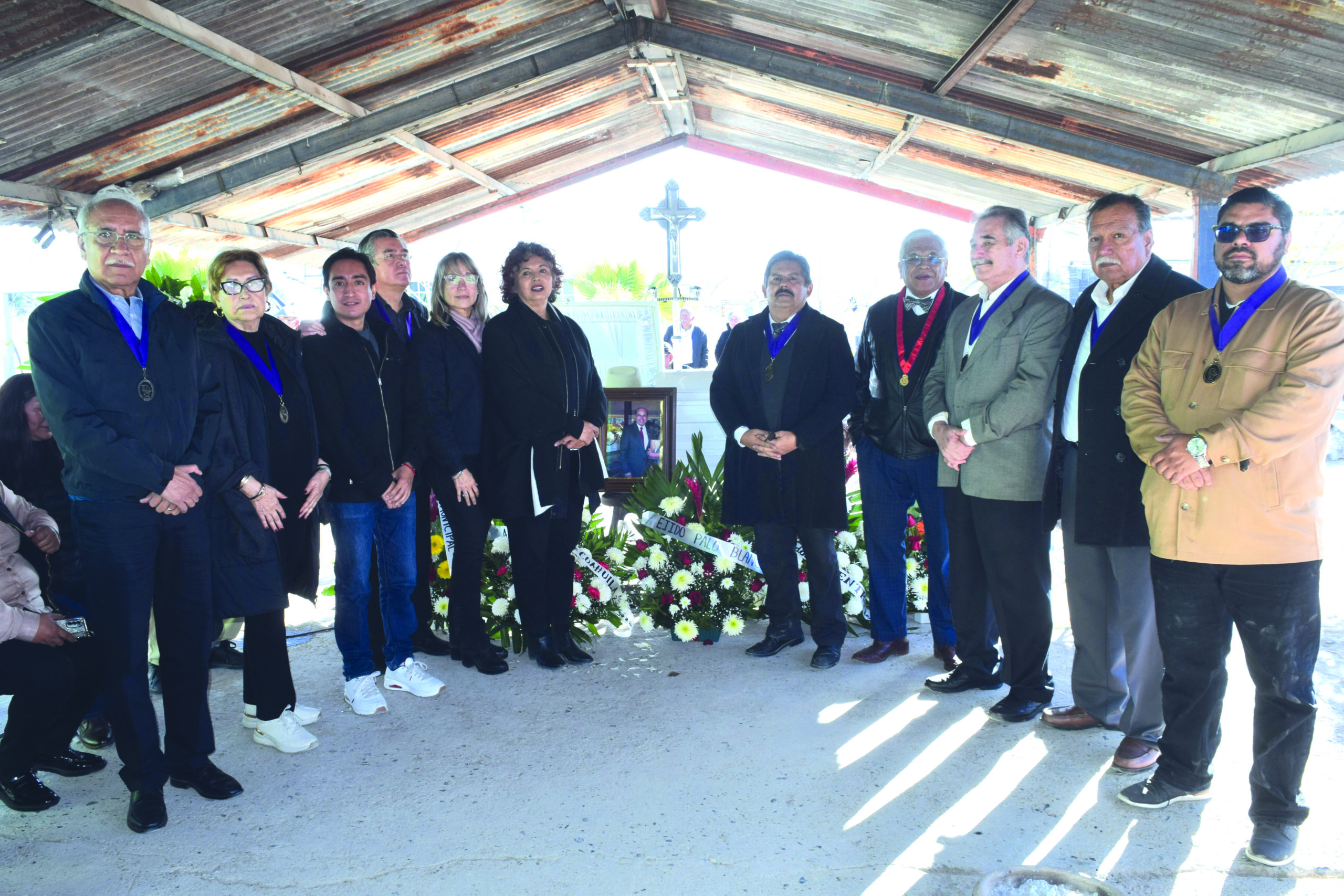 Entre cerros de Palo Blanco sepultan a Lucas Martínez