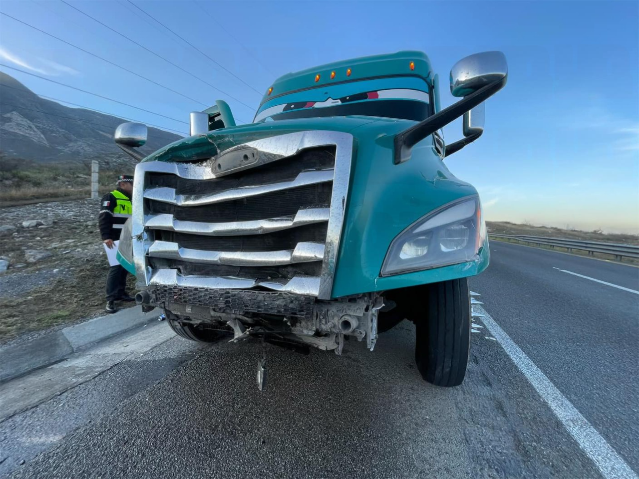 Fallecen madre e hija en accidente en la Sal-Mon