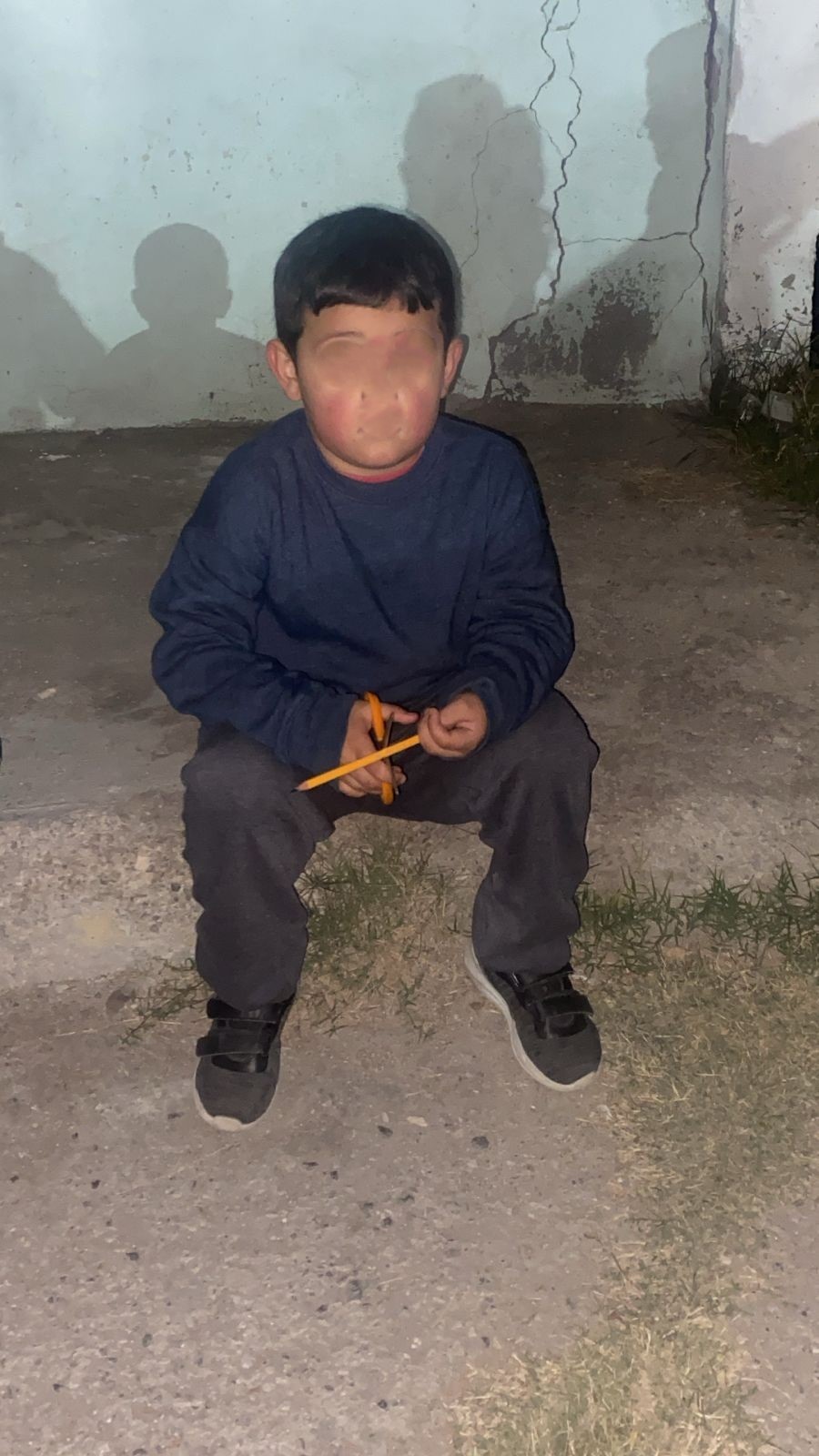 Escapa de sus padres pequeño de 5 años