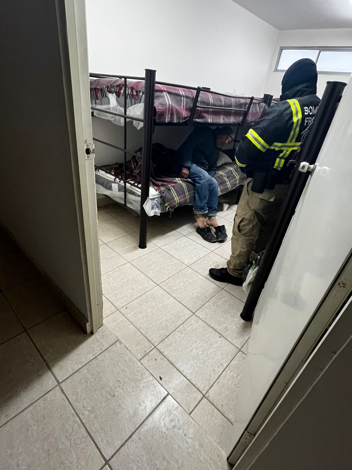 Refugian a 6 en albergues