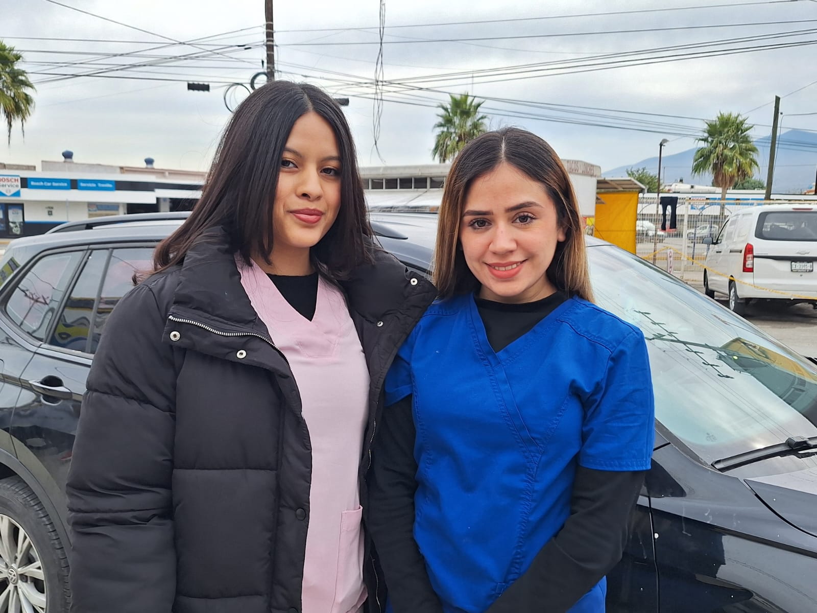 Buscan amigas proteger del frío a perros sin hogar