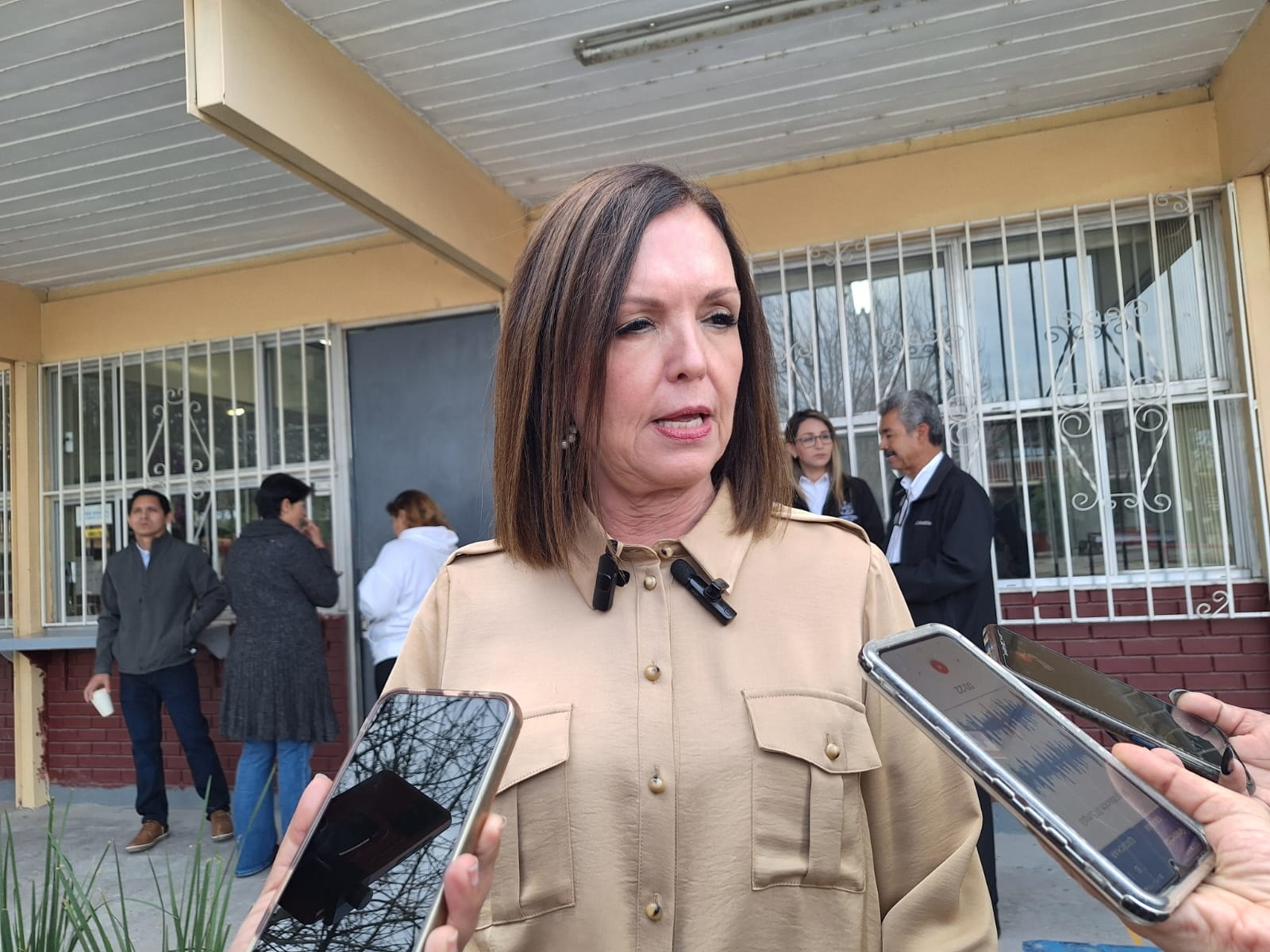 Anuncia Sari Pérez comités estudiantiles de la Paz