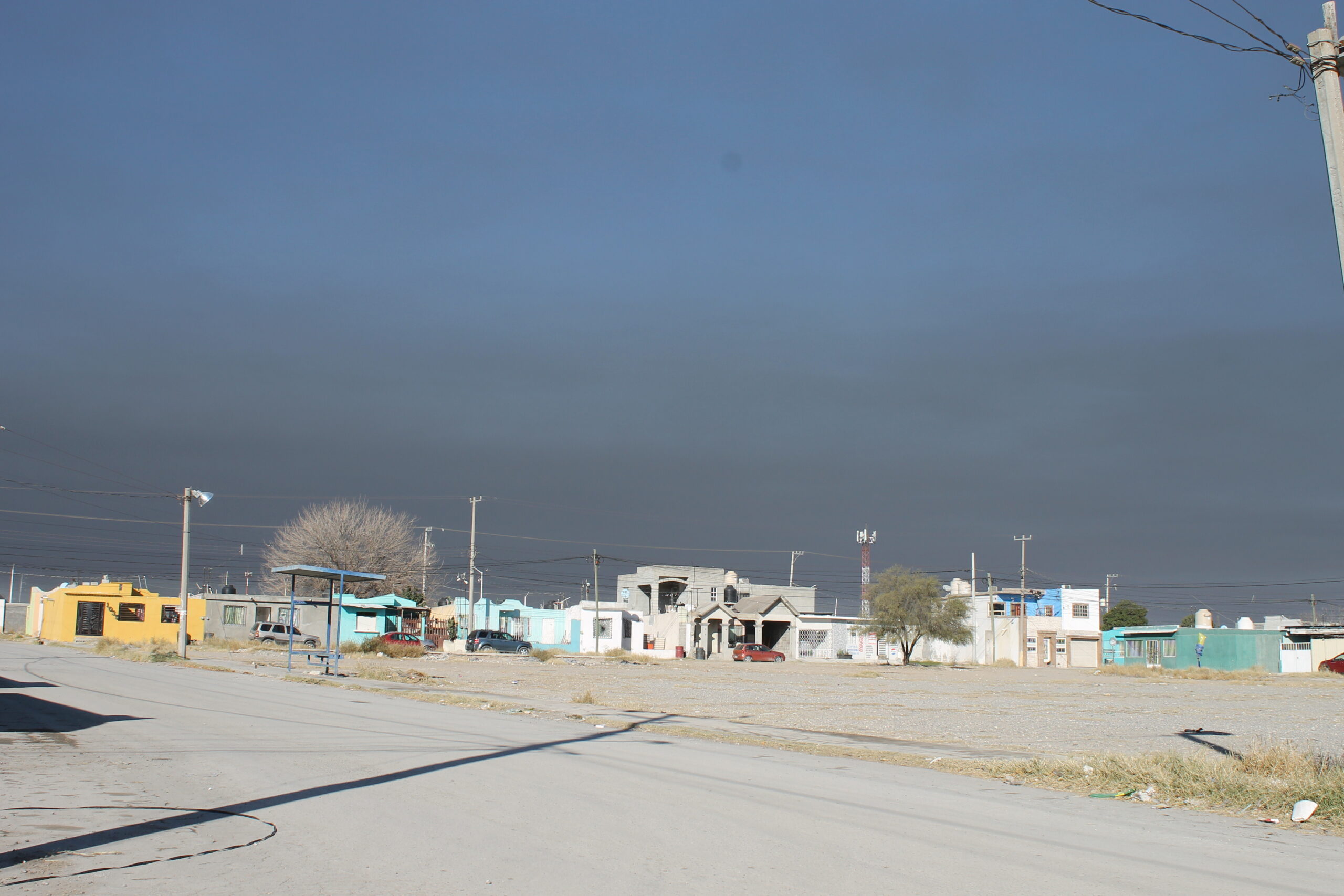Alarma densa nube a los habitantes del sur