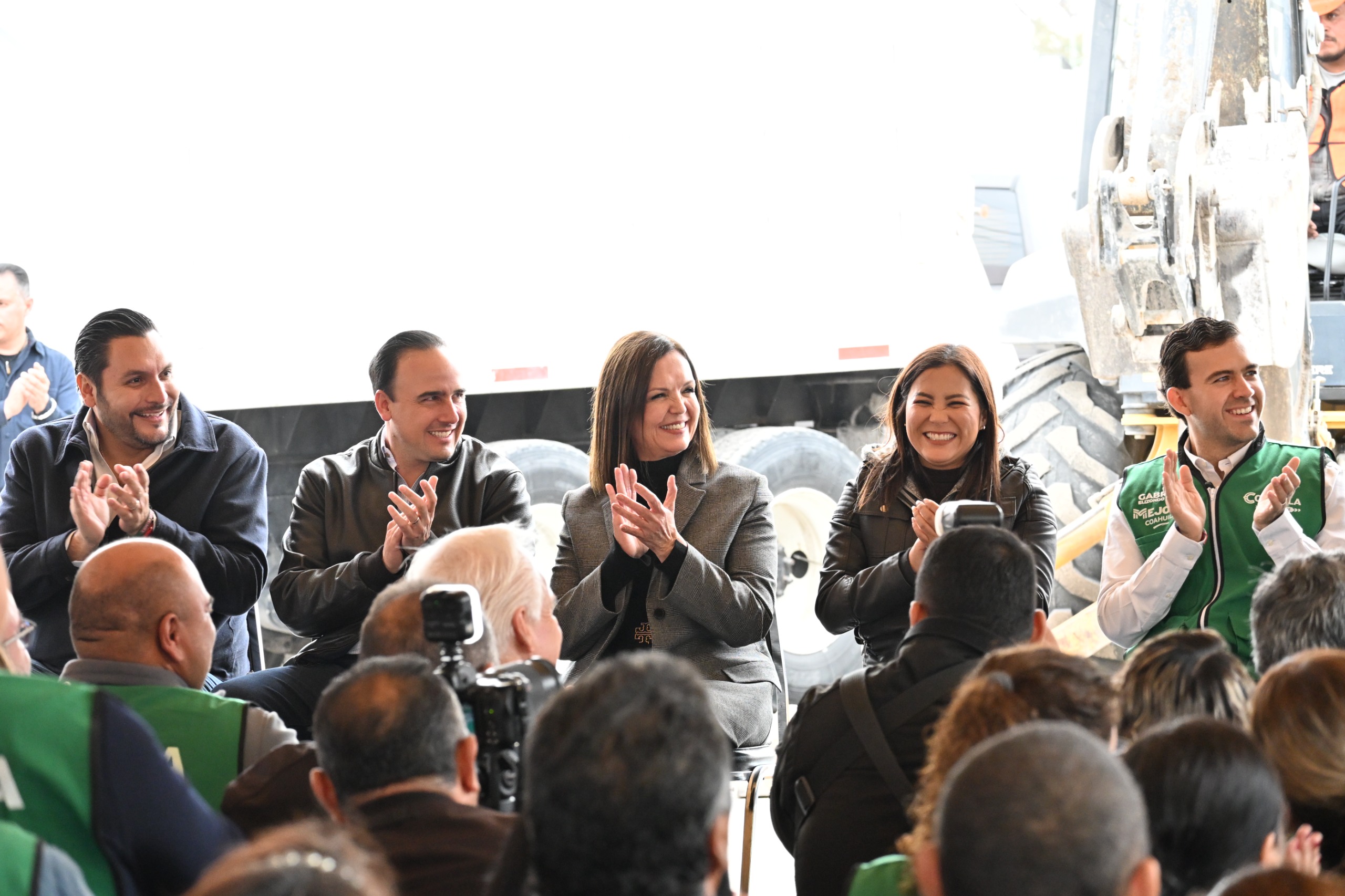 Manolo y Sari dan banderazo a rehabilitación de infraestructura hidráulica en Frontera