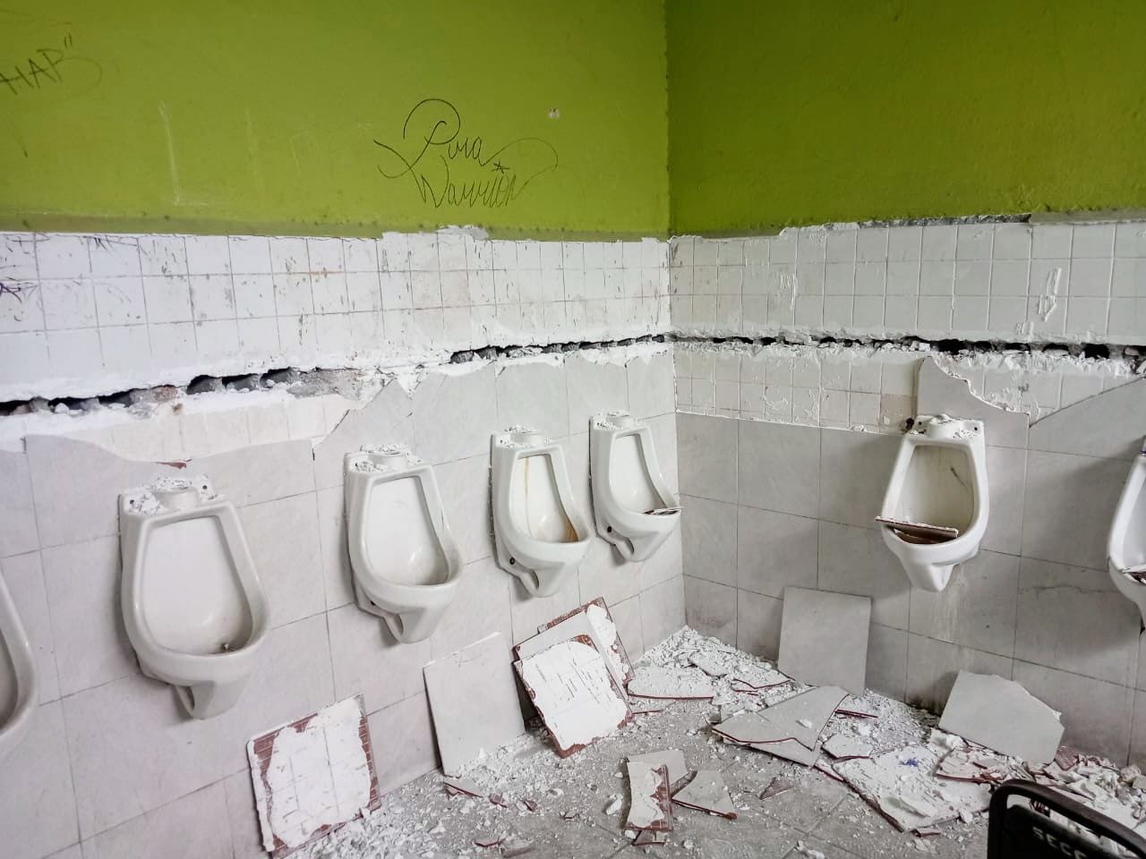 Reduce a ruinas robo el recinto de la 288