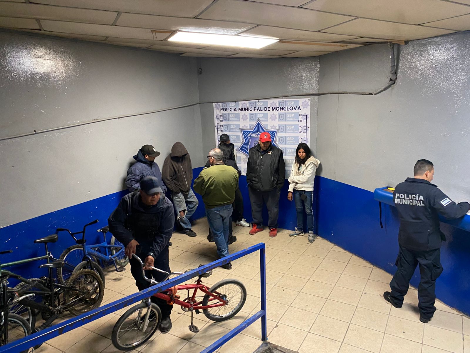 Encuentran a 5 vagando y con efecto de drogas
