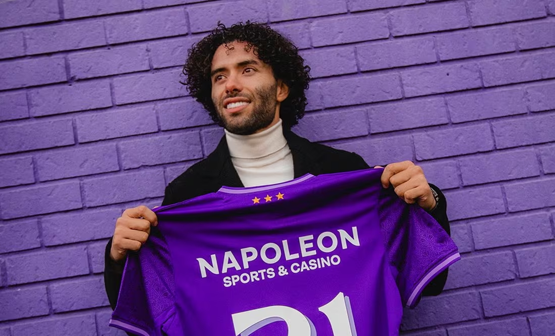 César ‘Chino’ Huerta podría debutar con el Anderlecht; fue convocado para el partido de Copa