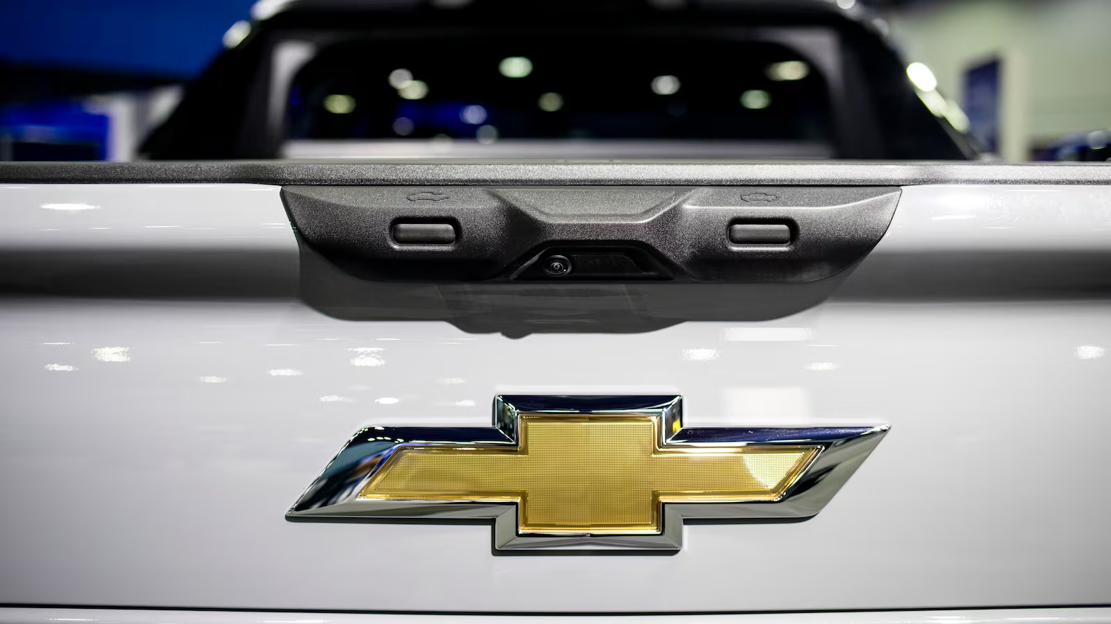 GM de Canadá advierte a Trump que aranceles perjudicarán a autos de EU