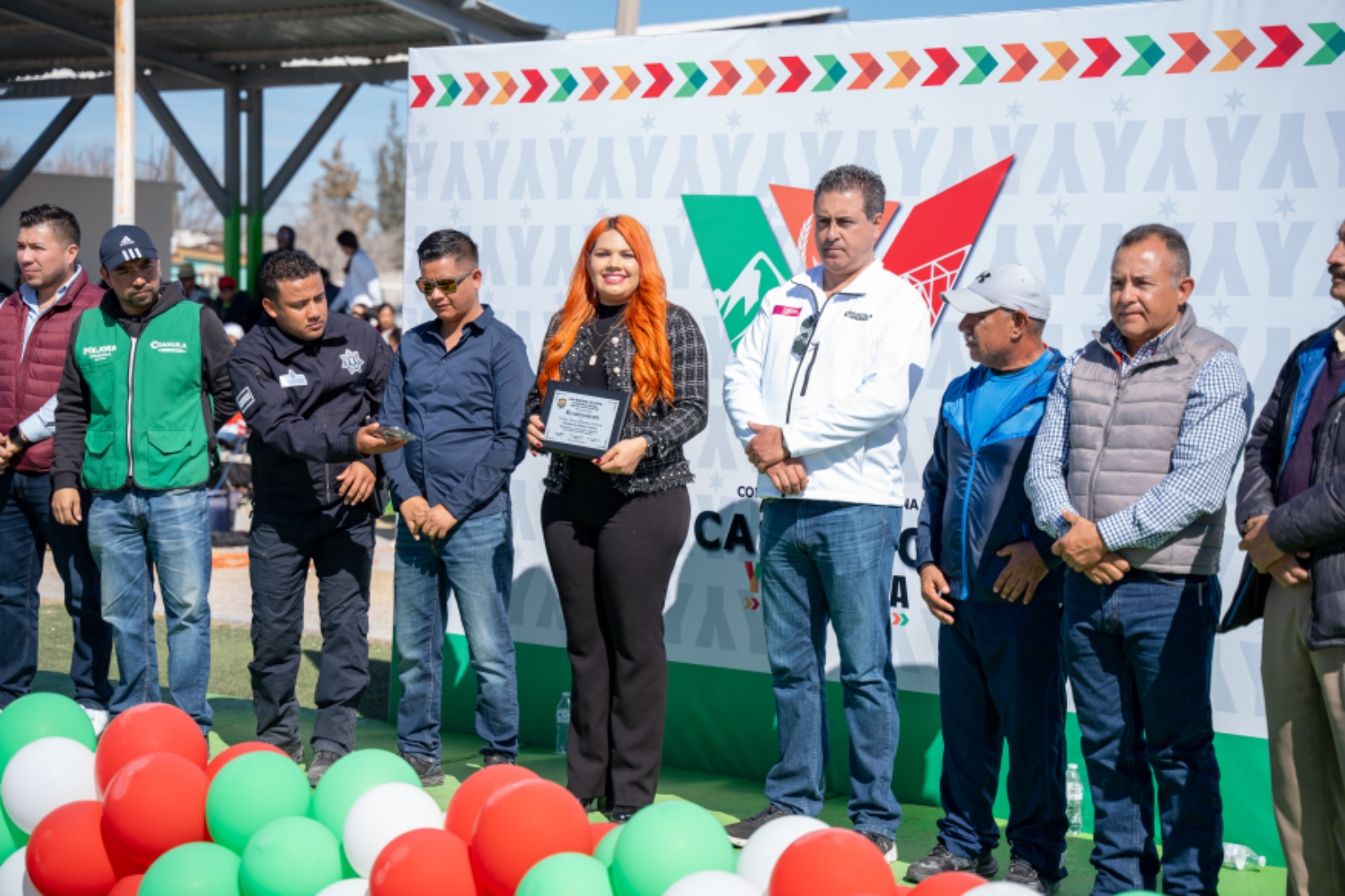 Inaugura Yesica liga municipal de futbol de Castaños