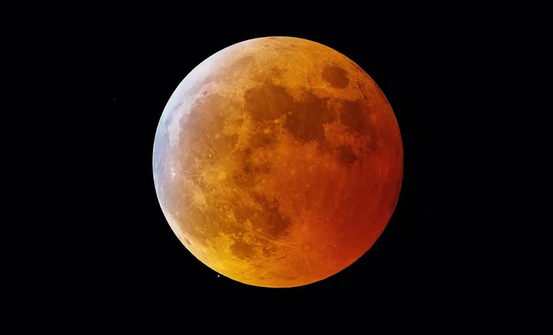 Eclipse Lunar 2025 en México; ¿Cuáles son los riesgos de ver el fenómeno astronómico de forma directa?