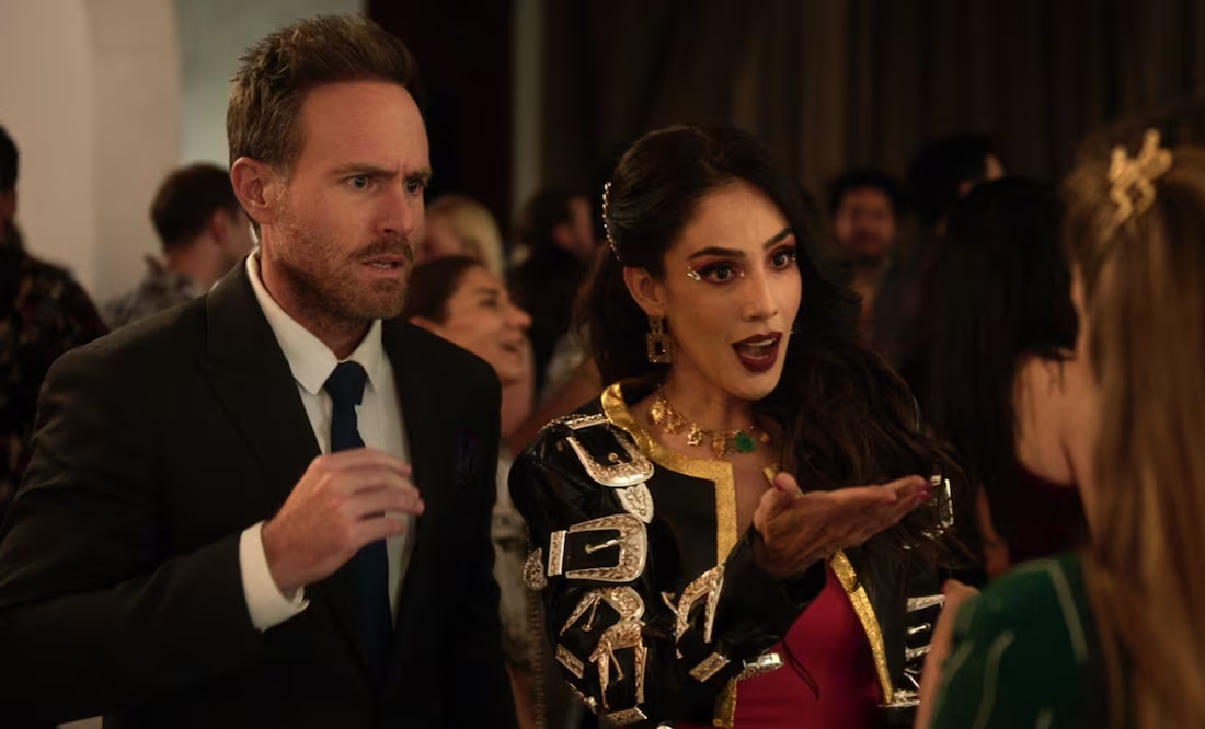 Dominika Paleta, Sandra Echeverría y Gaby Espino intentan «rescatar» de la oscuridad a Erik Hayser