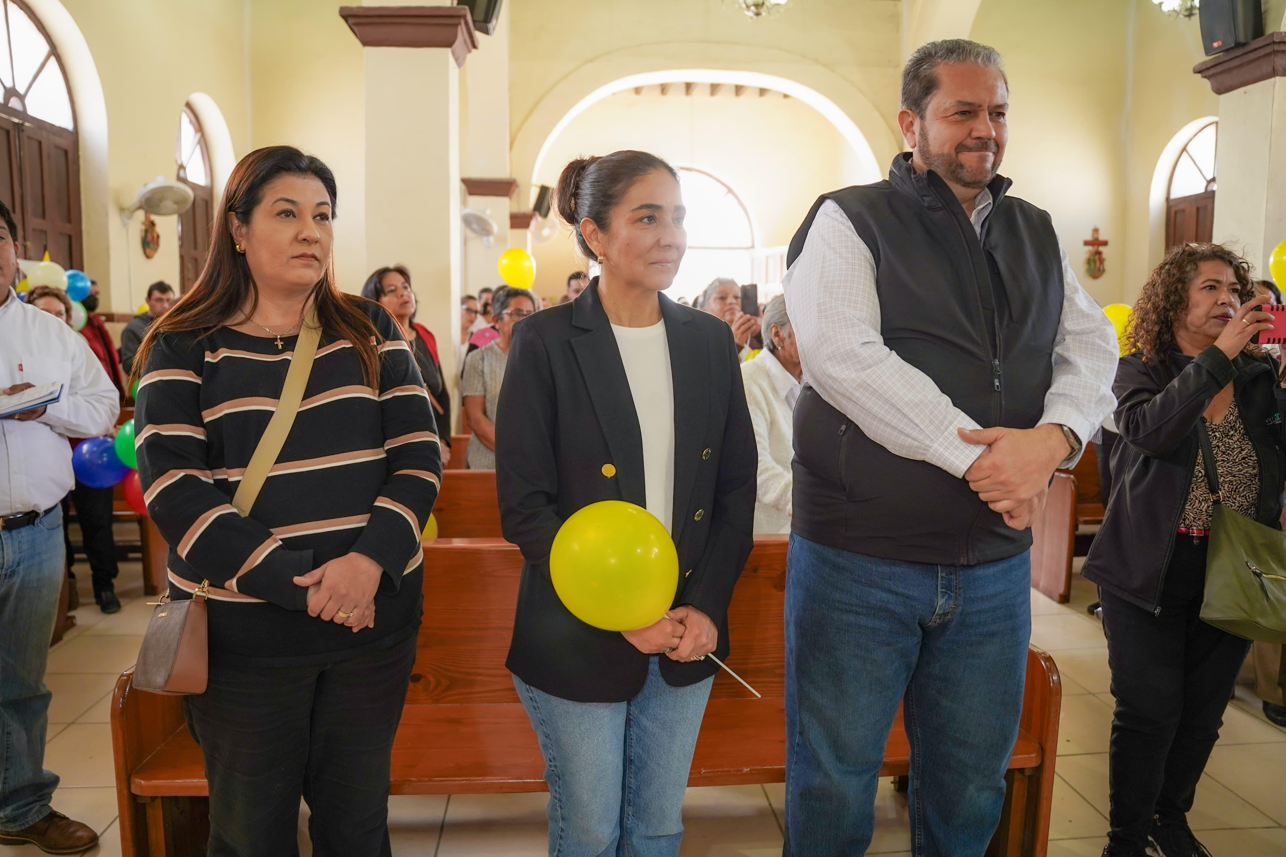 Recibe Tomás Gutiérrez a Obispo en Ramos Arizpe