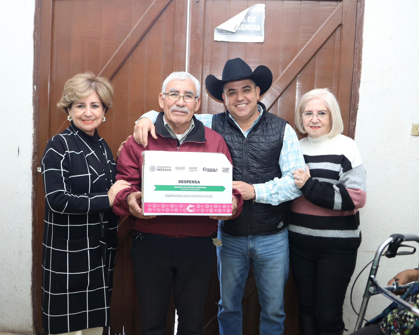 Promete alcalde “Chano”Díaz, aumentar cantidad de despensas para adultos mayores.