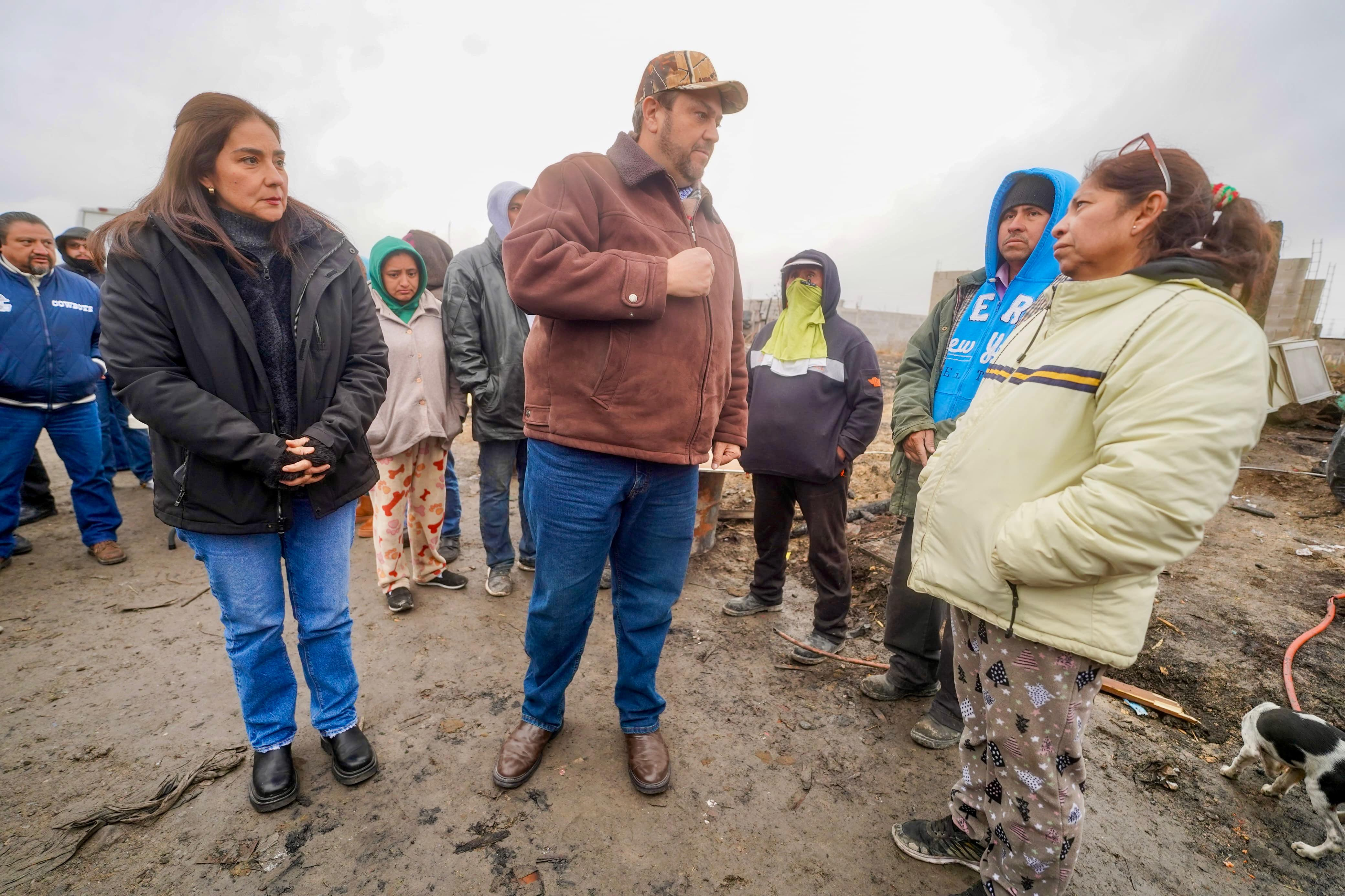 Se solidariza Tomás Gutiérrez con colonos de Urbivilla