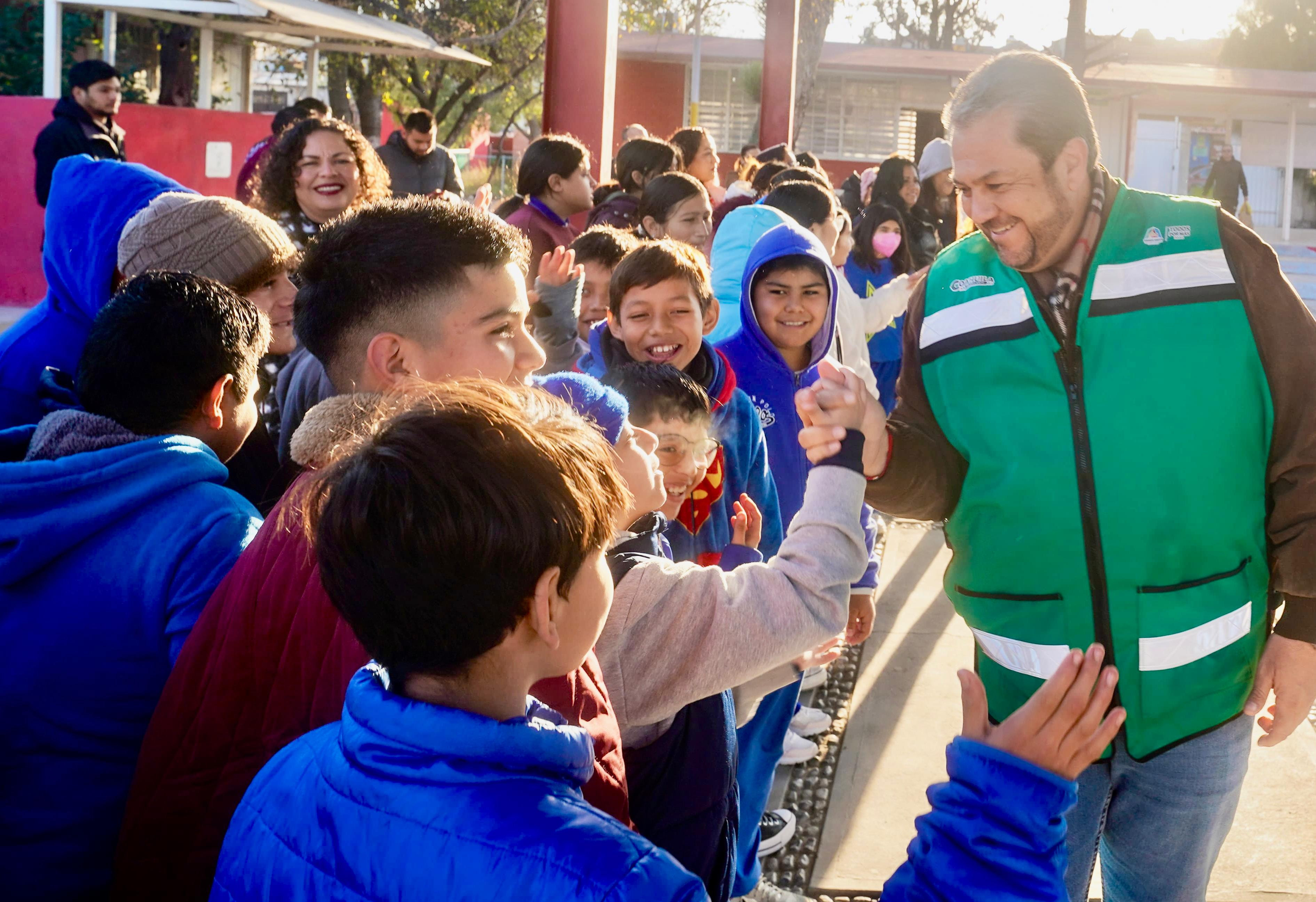 Arranca Ramos Enchúlame la Escuela; trabajará en 147 planteles