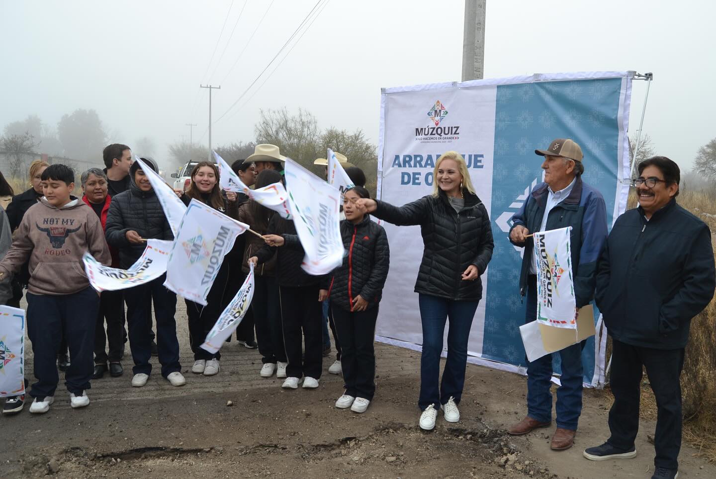 Arranca Laura Jiménez campaña de bacheo