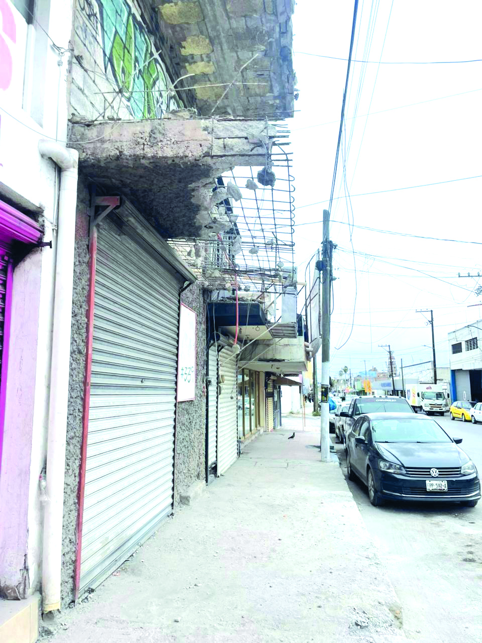 Gran riesgo las marquesinas en locales de primer cuadro
