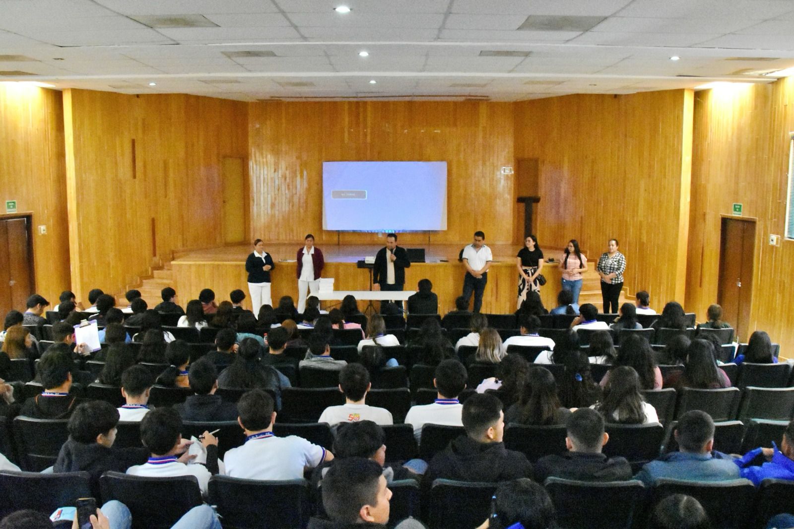 Promueve 4-C sexualidad responsable a estudiantes