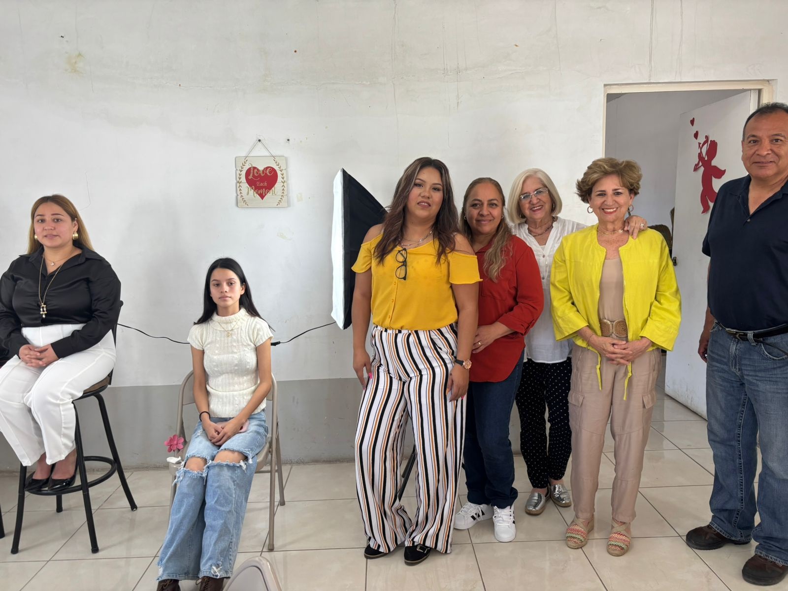 Se capacitan 13 en cursos de belleza