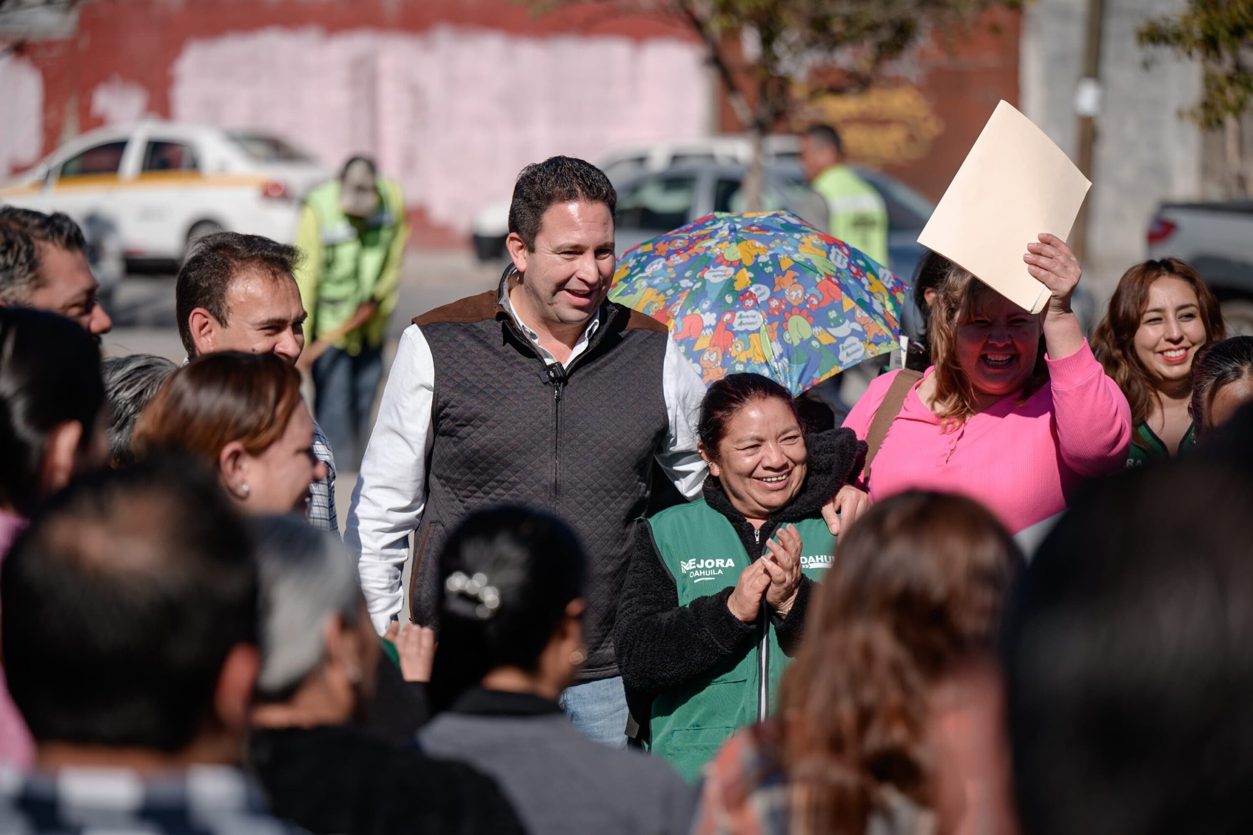 Rehabilita Javier Díaz plazas y áreas verdes