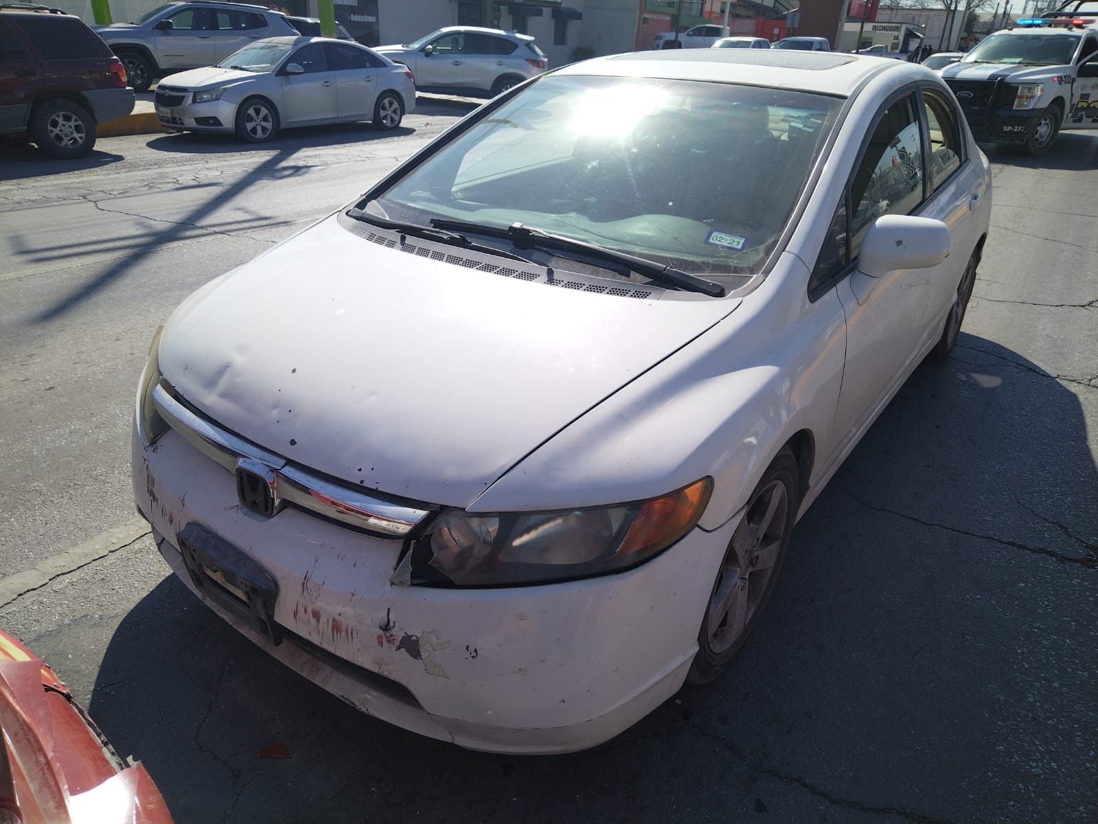 Abuelos lesionados en accidente vial