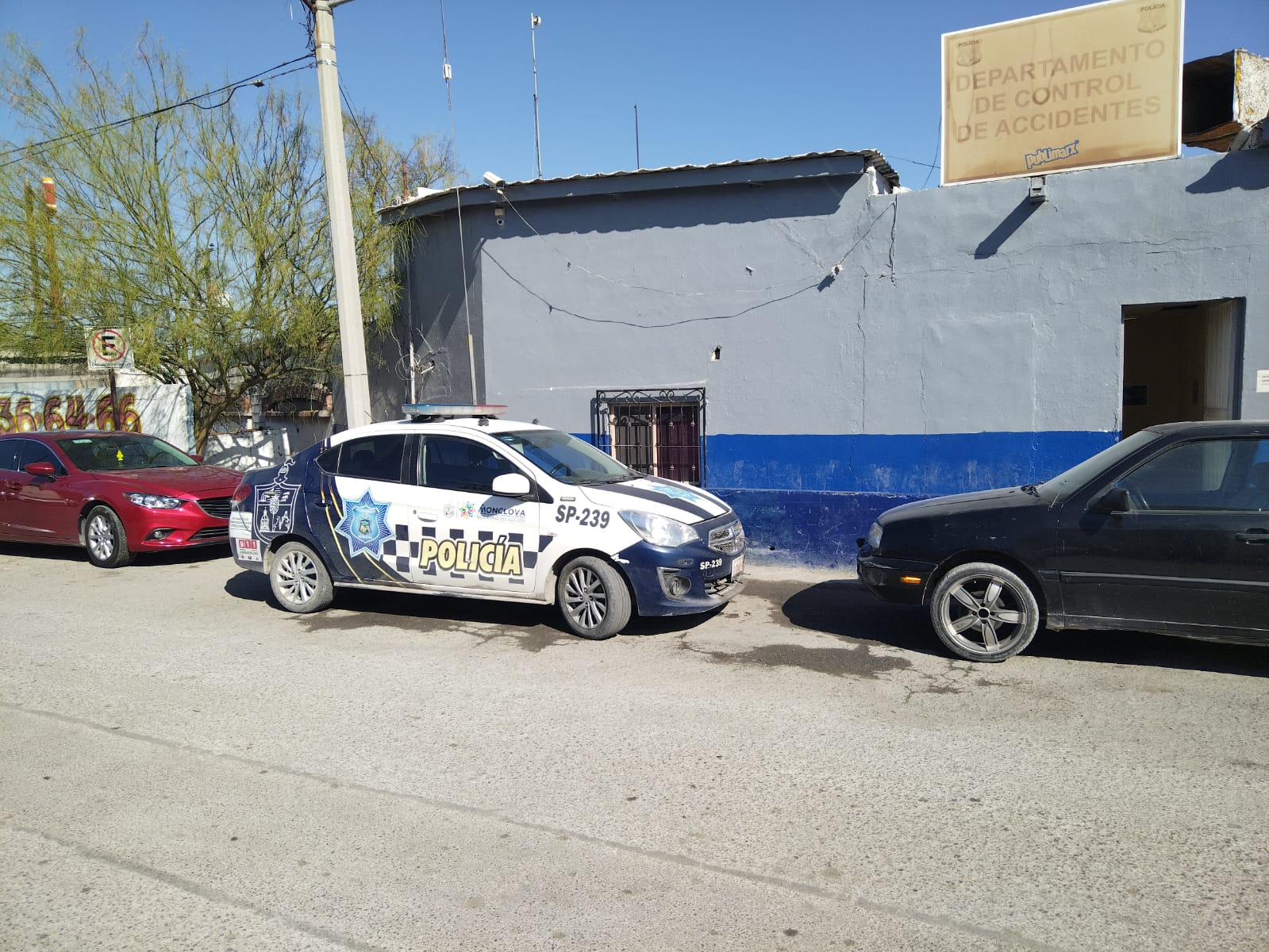 Se “vuelan” las clases y Policía los regresa