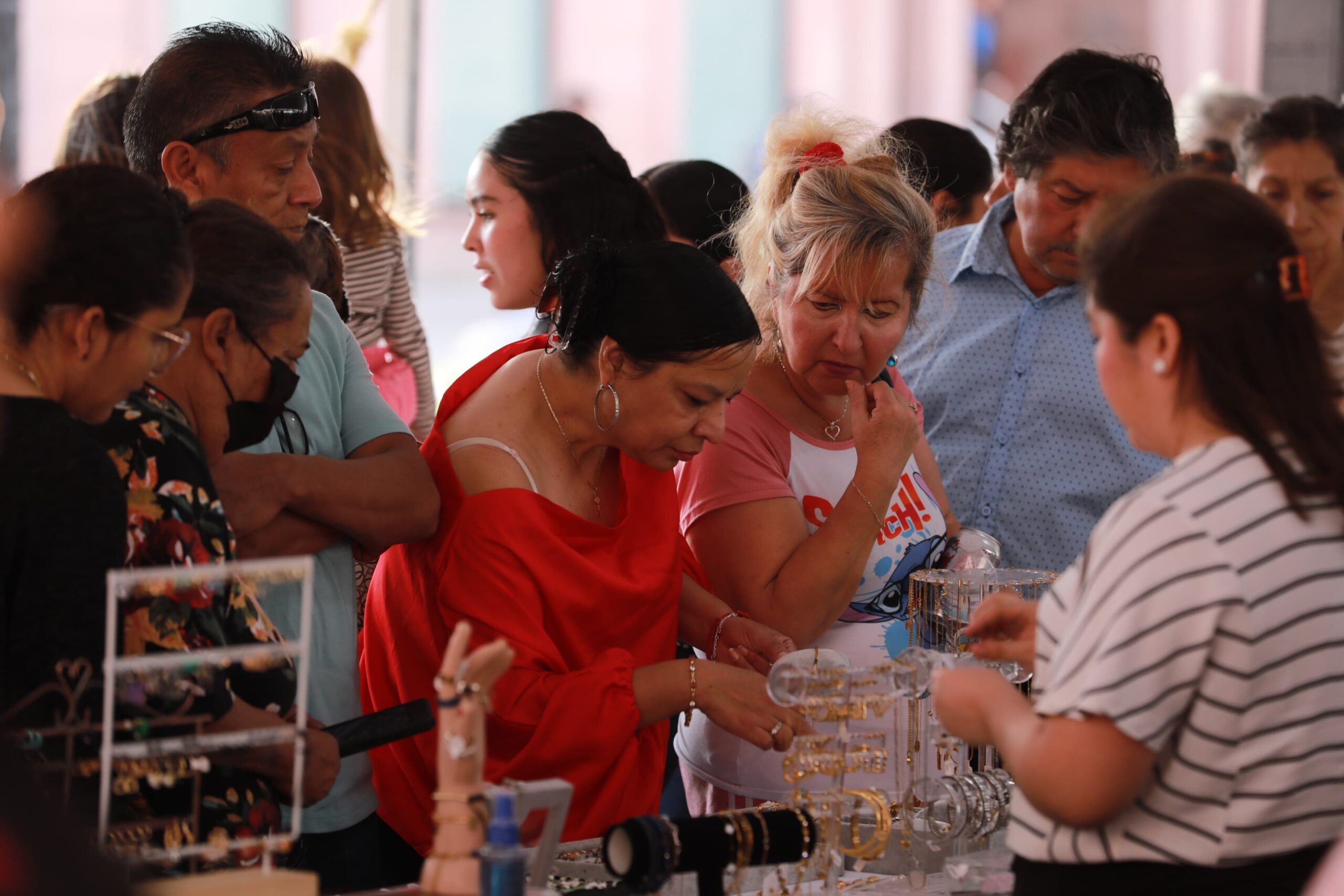 Se realiza primera edición del bazar ‘Las Mercadellas’