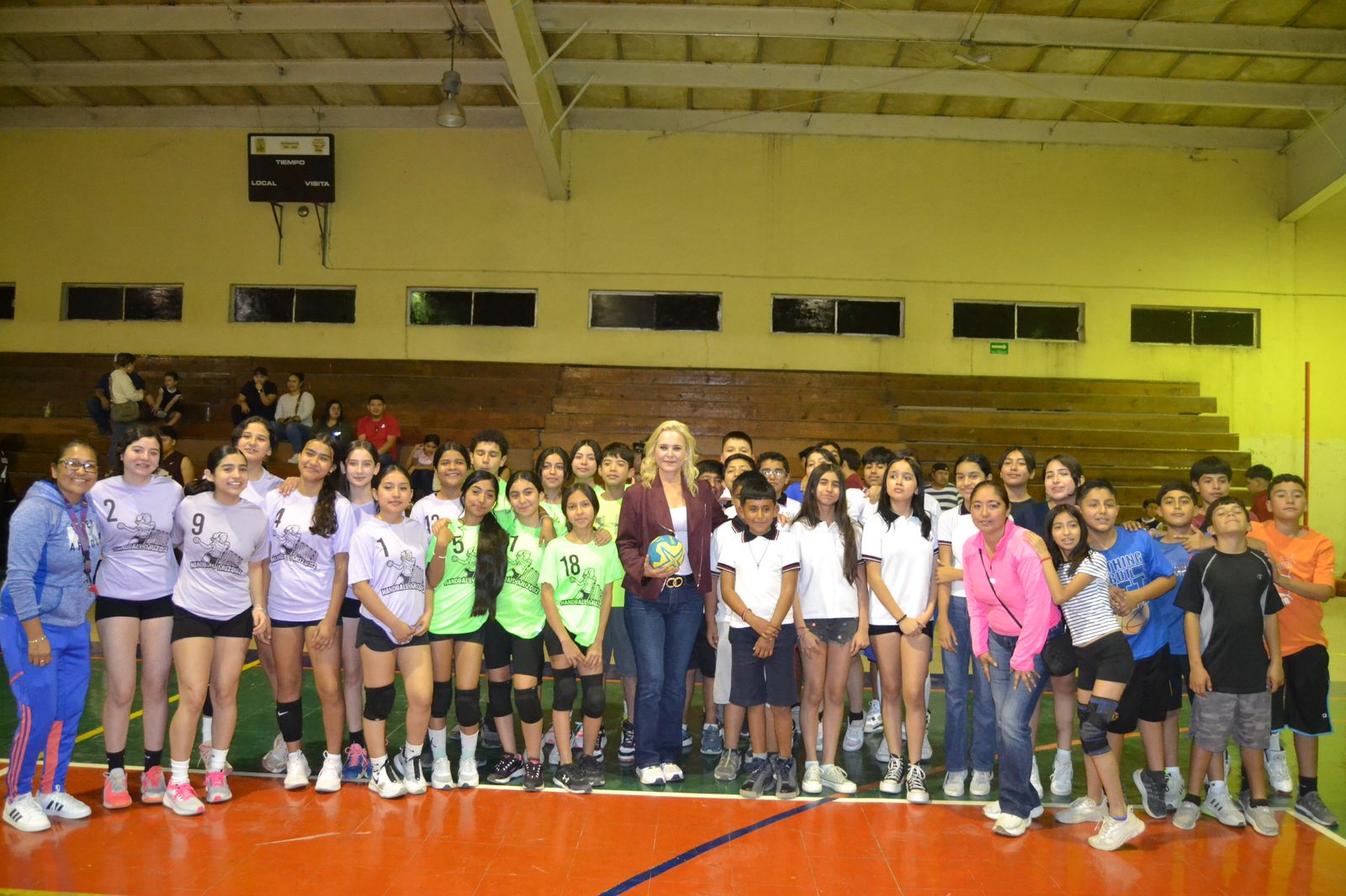 Inaugura Alcaldesa torneos infantiles