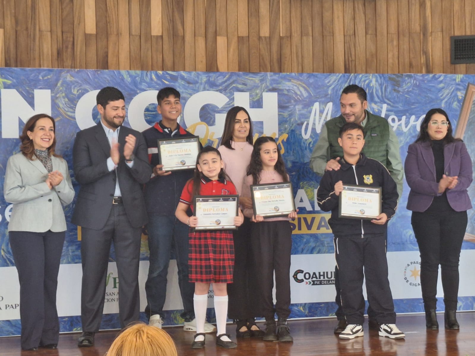 Premia Pape a ganadores de “Dibujando como Van Gogh”