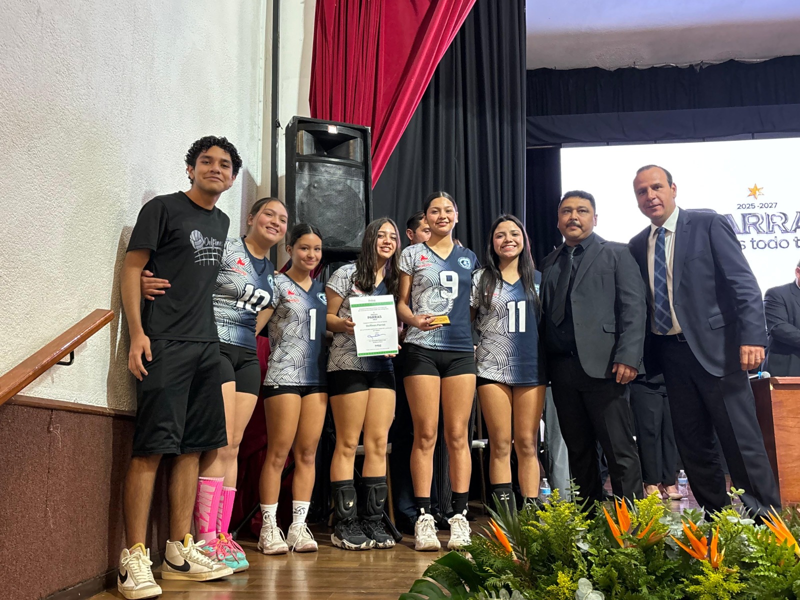 Distinguen en Parras a ciudadanos destacados
