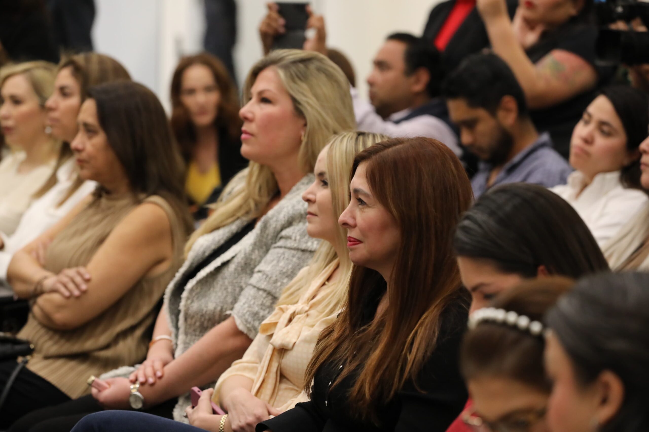 Invitan a Premio Municipal de la Mujer Saltillo 2025
